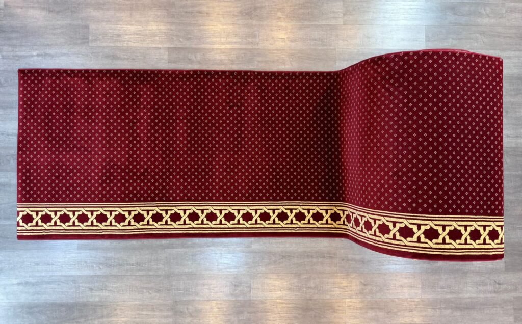 menghadirkan solusi jual karpet masjid Jogja murah yang dirancang khusus untuk kebutuhan mushola dan pesantren, dengan fokus pada efisiensi anggaran tanpa mengorbankan fungsi dan kenyamanan ibadah jamaah. Pemilihan karpet yang tepat bukan sekadar soal harga, tetapi juga menyangkut keberlanjutan pemakaian, kerapian saf sholat, serta kemudahan perawatan dalam jangka panjang.